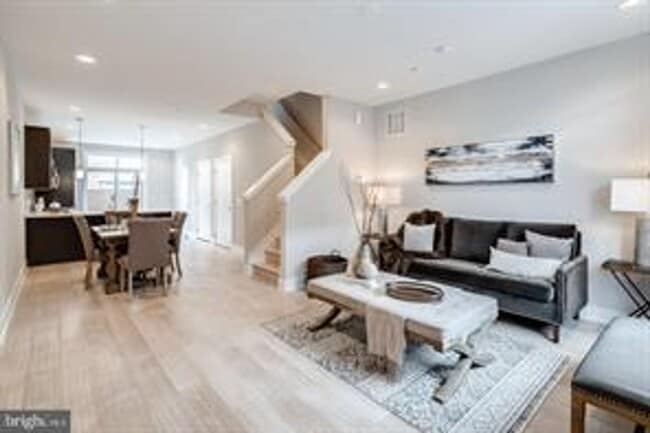 Building Photo - Northern Liberties Townhome with 2 Car Parking