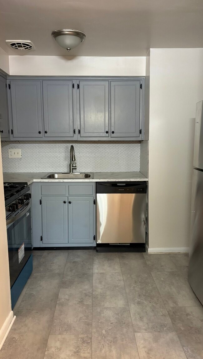 Photo - 321 Forrest Ave