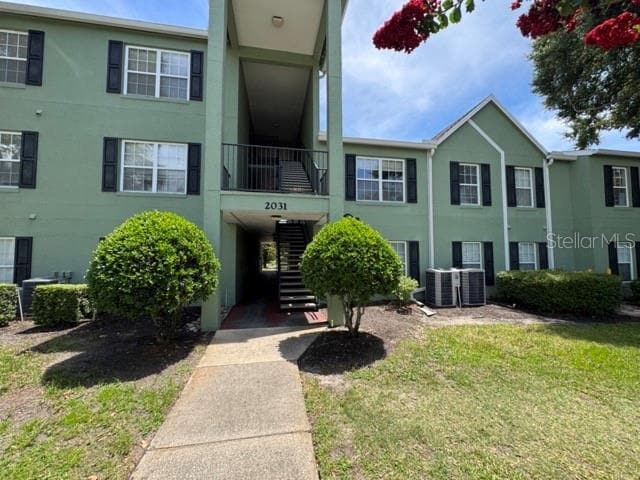 Building Photo - 2031 Dixie Belle Dr Unit 2031L