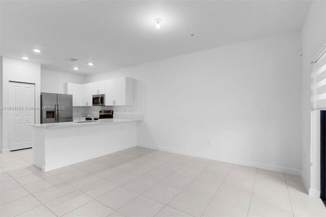 Building Photo - 15983 SW 2nd Pl Rental