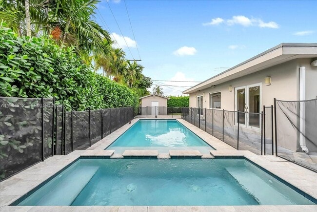 Photo - 10330 SW 51st St