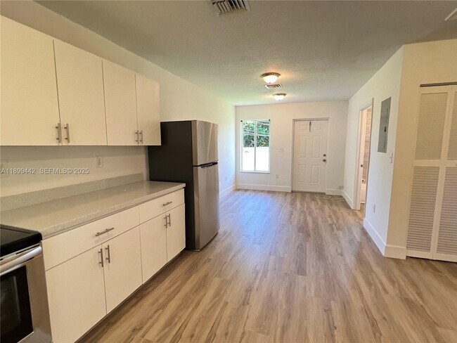 Photo - 1347 NE 111th St