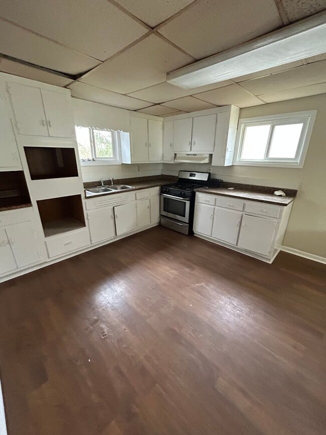 Photo - 102 White Ave