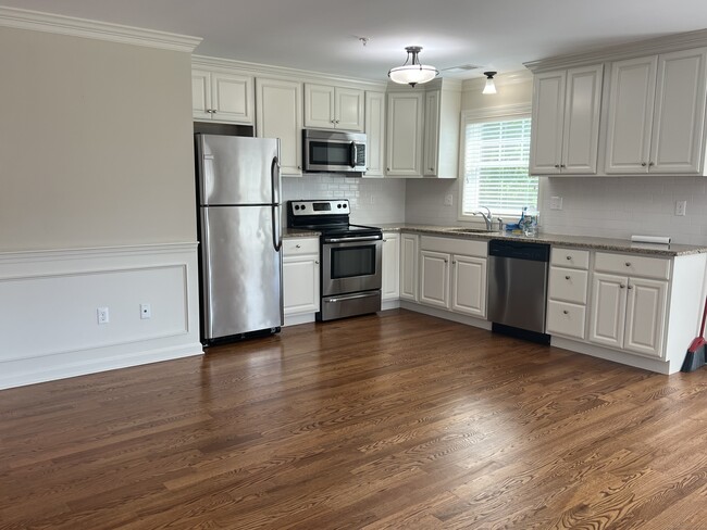 Photo - 67 W Main St Apartment