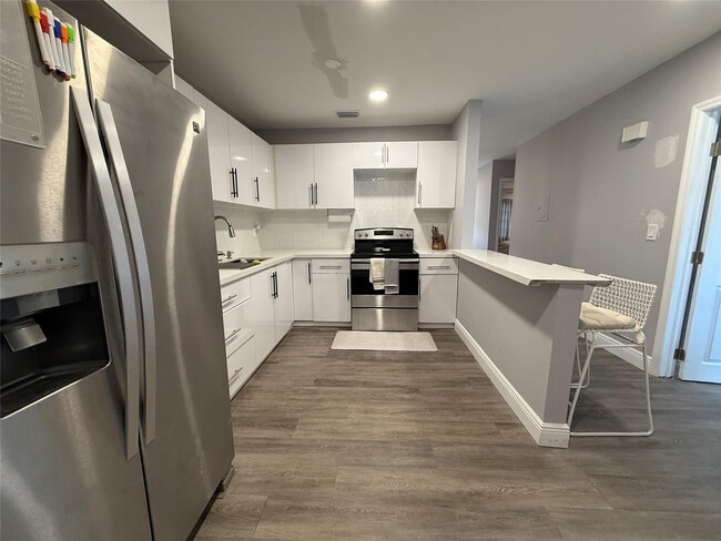 Photo - 20862 Vinesta Cir Unit 0