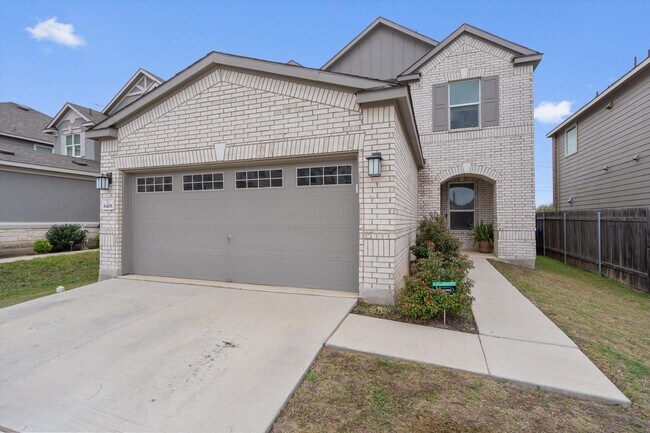 Photo - Huge 4-Bedroom Home in Del Valle For Rent