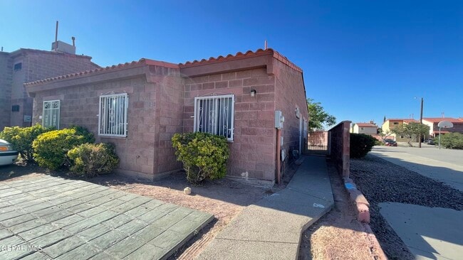 Photo - 11040 Sunshine Ct