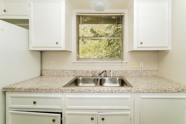 Photo - 4021 Briar Hollow Dr