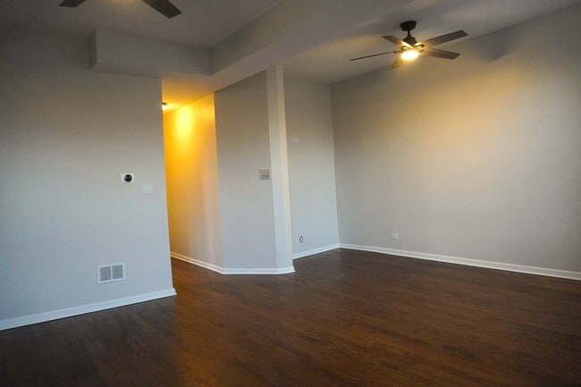 Photo - 867 E Pershing Rd