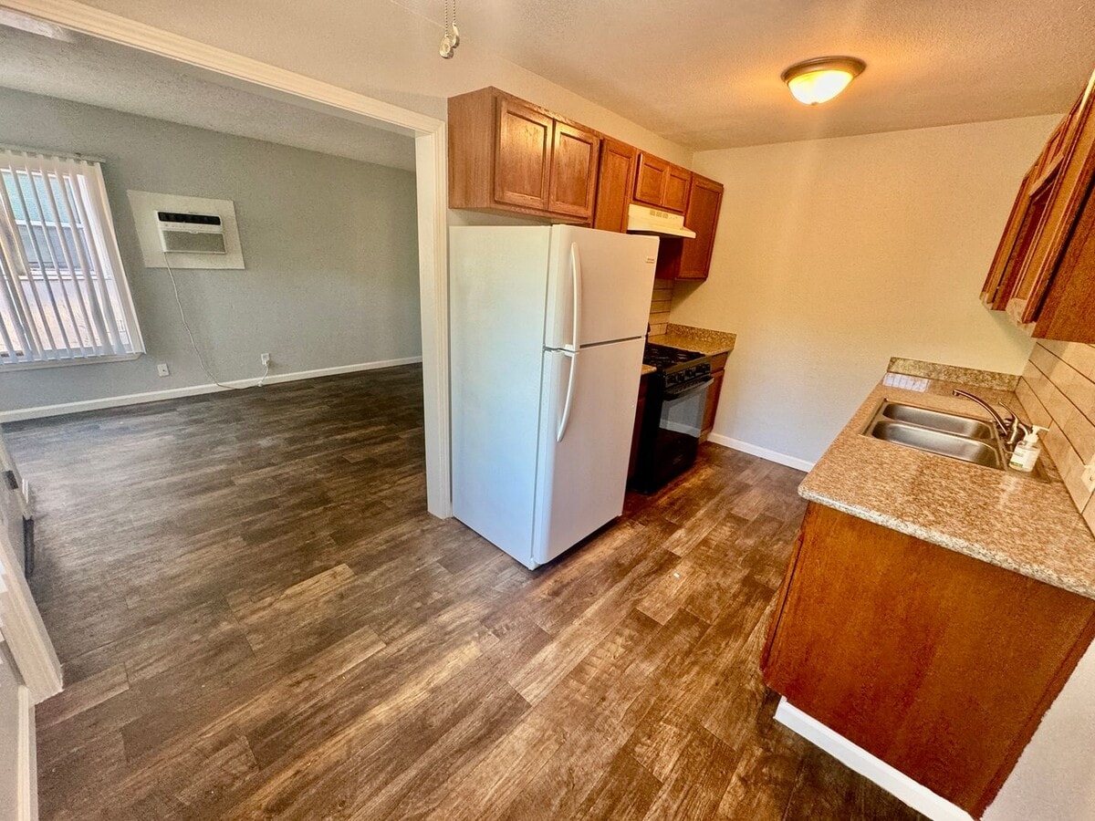 Newly Renovated 1bd/1bth Apartment Available! - Newly Renovated 1bd/1bth Apartment Available! Unidad 115 N Morton