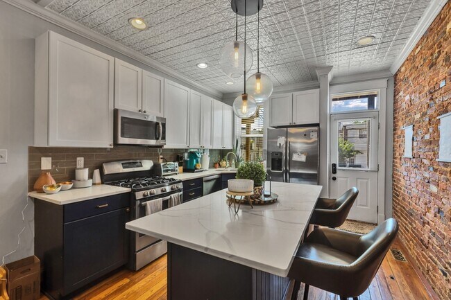 Photo - 1448 Patapsco St