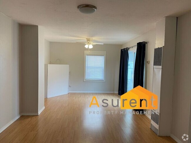 Building Photo - Great 1 bed 1 bath available Now! Rental