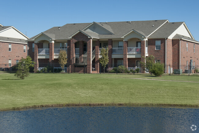 Building Photo - The Greens at Norman Rental