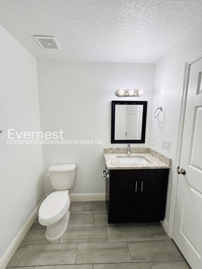 Photo - 1132 Maybury Dr