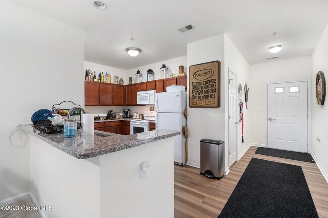 Photo - 20 Kempton Pl Unit 5