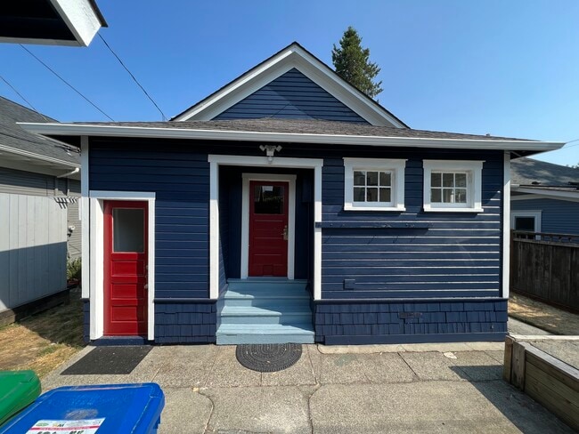 Photo - 5511 Brooklyn Ave NE