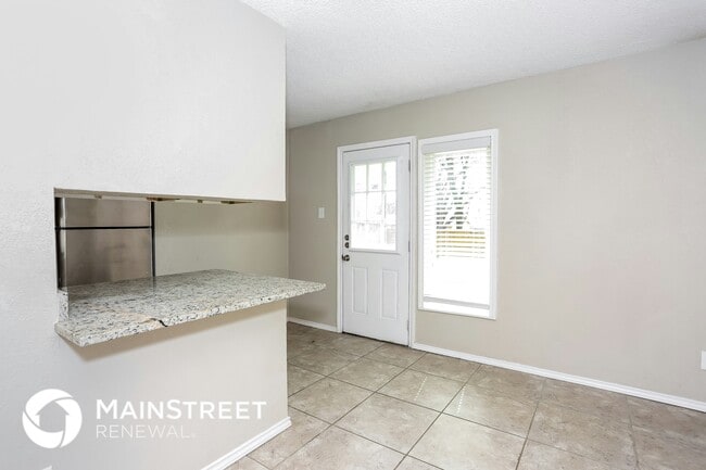 Photo - 2704 Hardy Pl