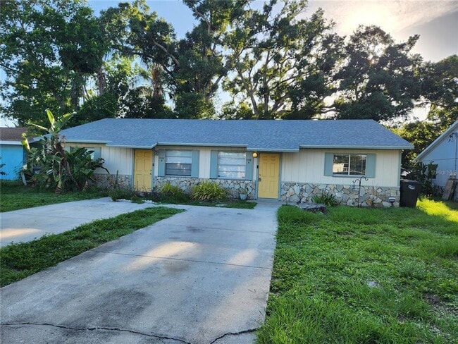 Photo - 1120 36th St W