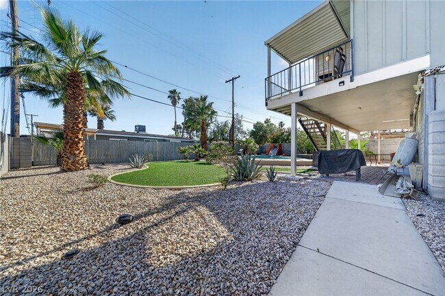 Photo - 3001 Merritt Ave