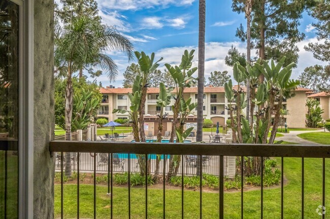 Building Photo - 10699 San Diego Mission Rd Unit #205 Rental