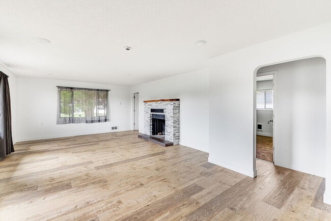 Photo - 2030 Ocean Beach Pl