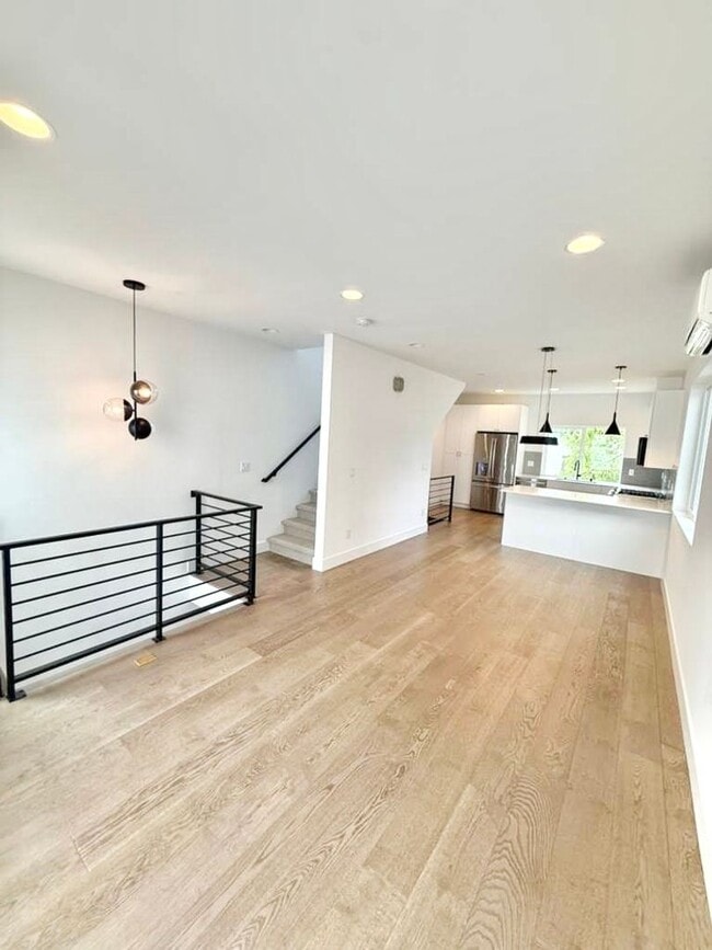 Photo - Modern Greenwood Townhome with Private Rooftop & Cascade Views