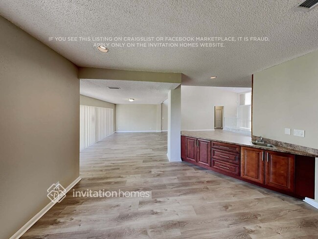 Photo - 8041 Buttonwood Cir