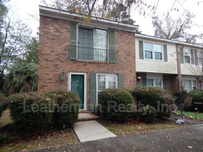 Building Photo - 738 Coventry Ln