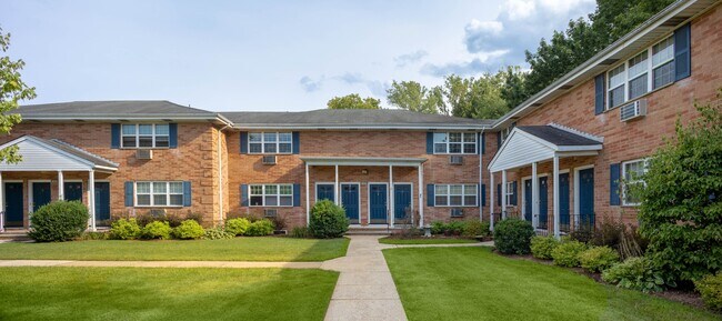 Dorchester Manor Apartments