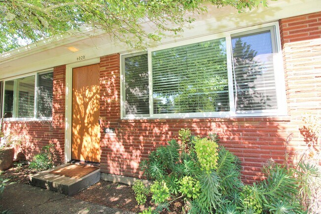 Photo - 6024-6024 NE Milton St Unit 6020