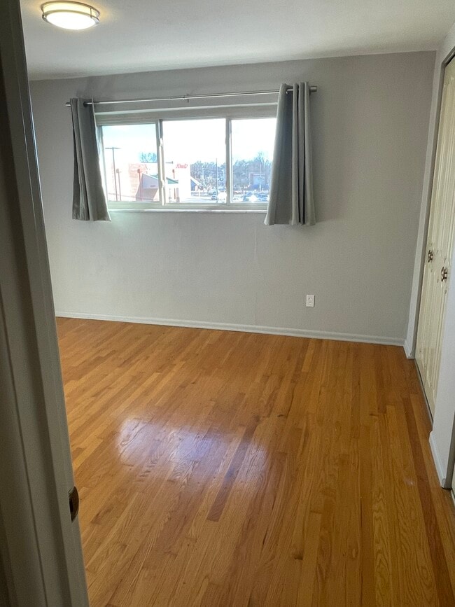 Photo - 7332 Hampshire Dr