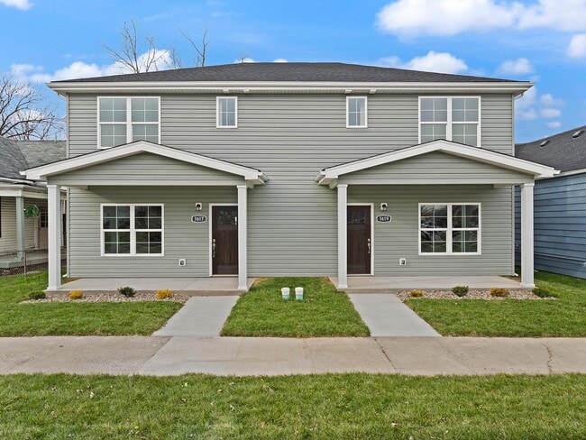 Building Photo - 1617 King St