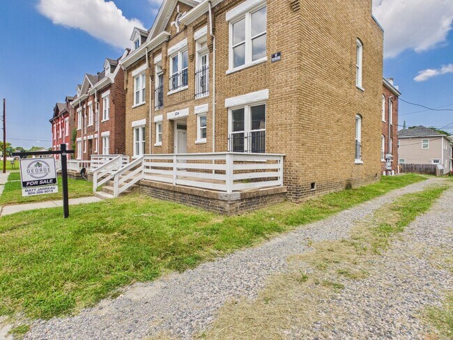 Photo - 204 Wellford St Unit Apartment B