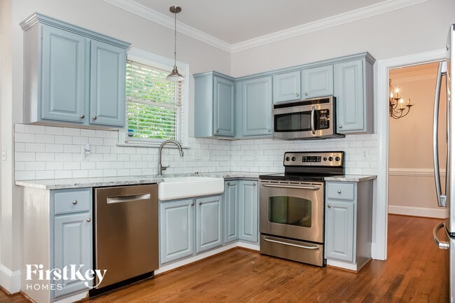 Photo - 2818 Saintfield Pl
