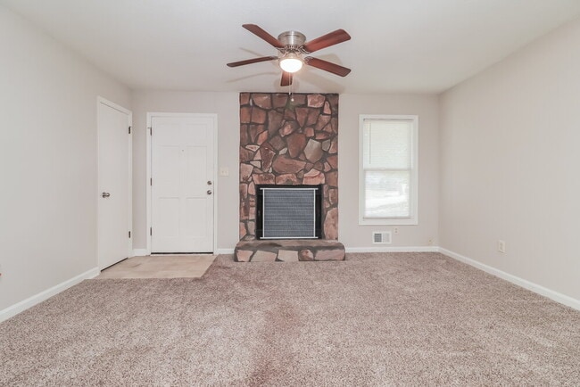 Photo - 3797 Kathryn Dr SW