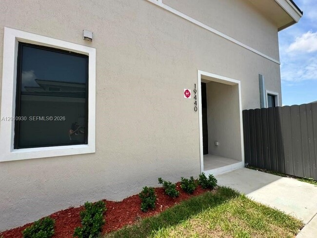 Photo - 19440 SW 125th Ave