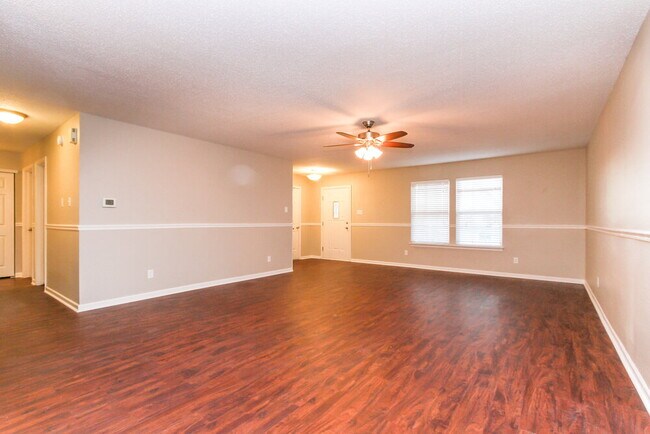 Photo - 2425 Woodmont Ct