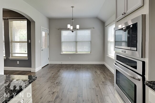 Photo - 1008 Rose Garden Dr