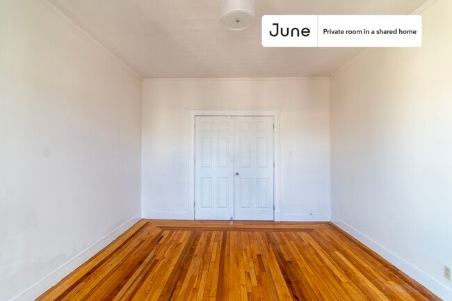 Photo - Room in Shared 4 bed/1 bath home Unidad D