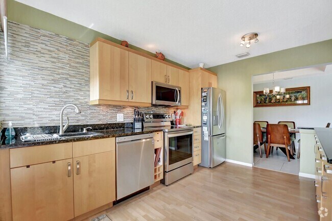 Building Photo - 9761 Nickels Blvd Rental