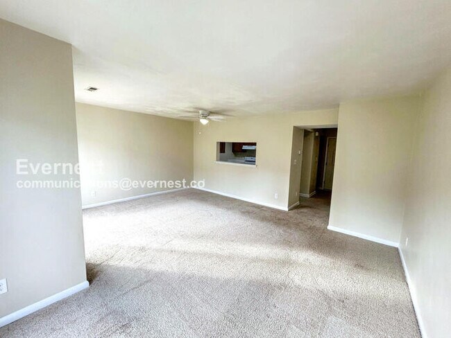 Photo - 3821 Staffordshire Ln