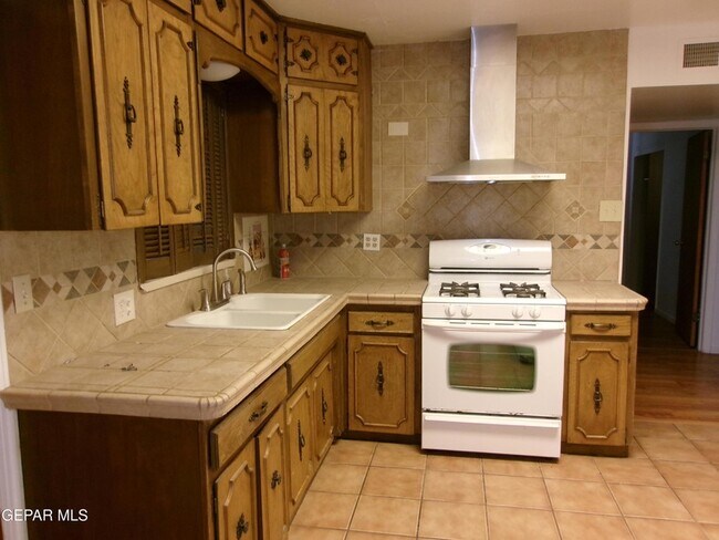 Photo - 3500 Olympic Ave