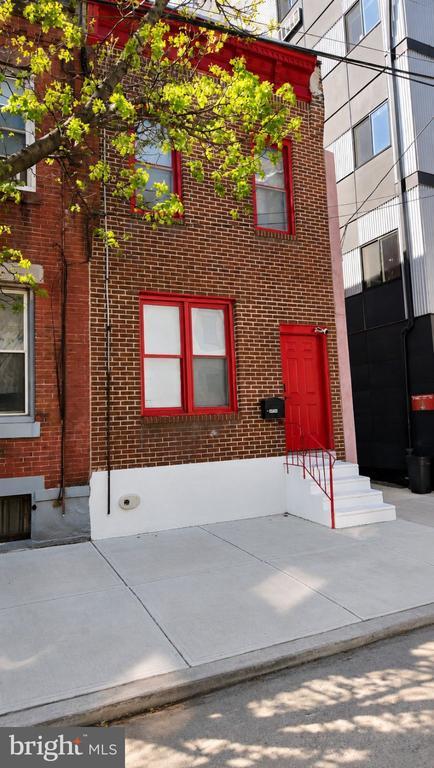 Photo - 1558 N Randolph St