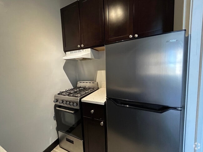 Building Photo - 535 W Cornelia Ave Unit 405 Rental