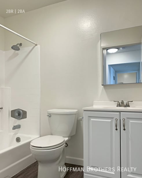 Photo - 1012 E Acacia Ave Unidad 105