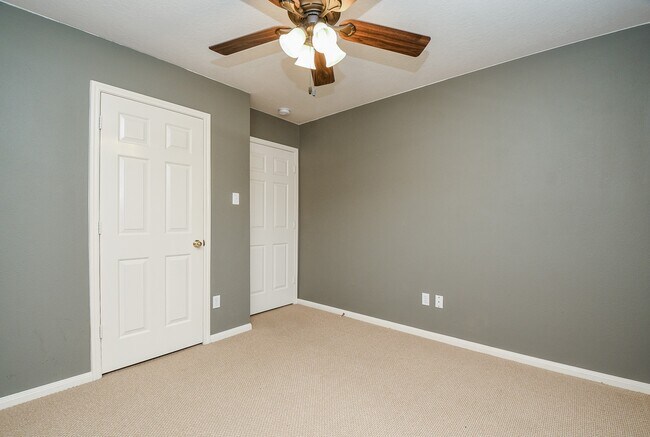 Photo - 7218 Fox Hall Ln