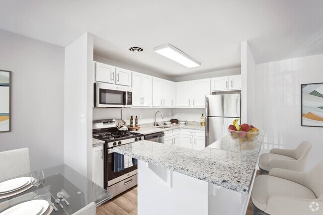 Building Photo - Roosevelt Towers Rental