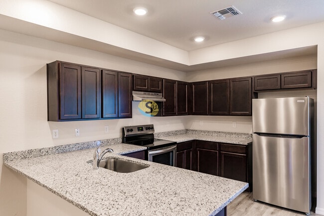 Photo - 12225 Tetzel Ave