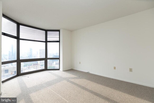 Photo - 2020 Walnut St Unit 24C