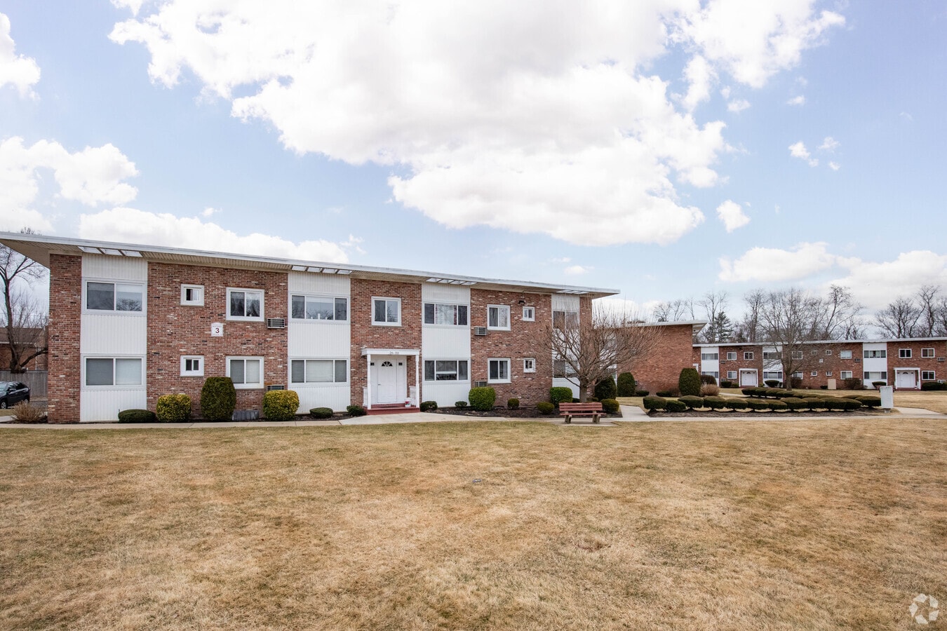 Sherbrooke Smithtown Co-Operative - Sherbrooke Smithtown Co-Operative Apartments
